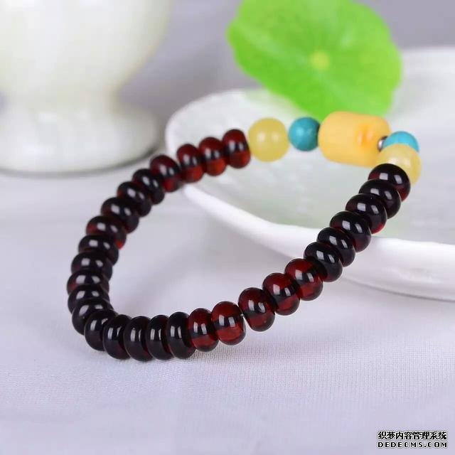 Ůɫ