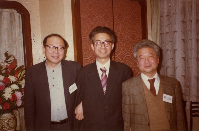 他就会在《综览》极其严肃的上下文中