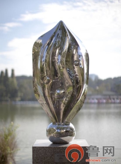 俄罗斯、乌克兰着重体现油画、设计等作品