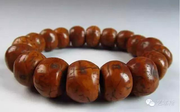 摸上去有如同鹅卵石一般的光滑手感