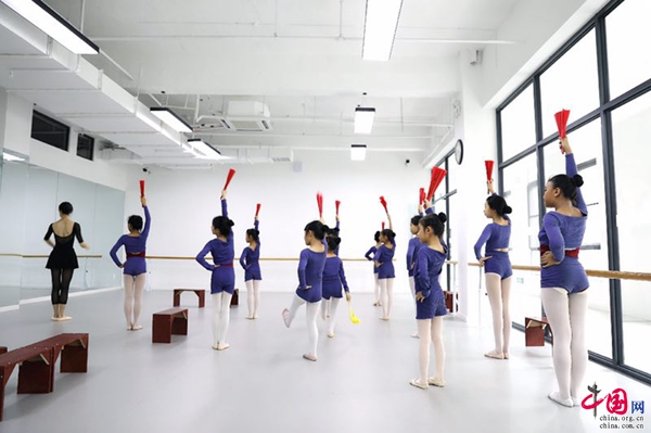 专家导师们也将与各参演者共同分享舞蹈创作观念与方式方法