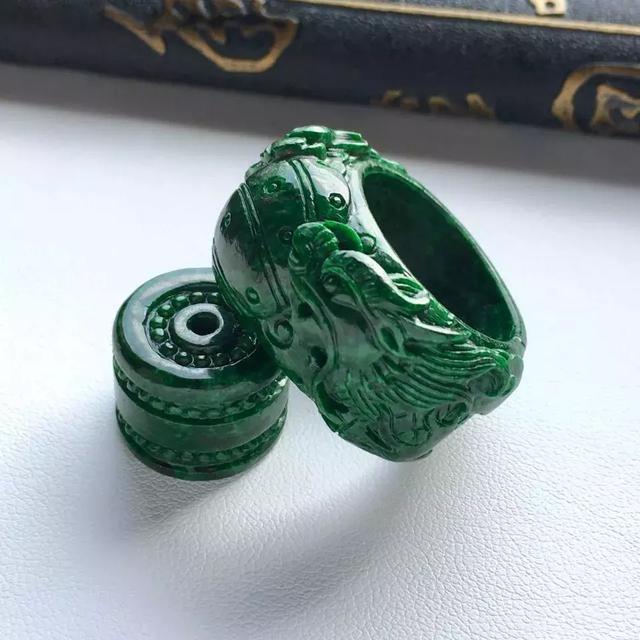 ʲôǸ䣿۸ 鱦ʯ 1