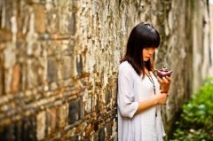 ÿһ�Ѻ����������� Ů������ɰ���Ĺ���