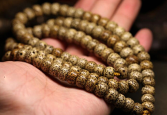 �������� ������������ѡ����Ϊ����ɫ��Ƥ��������۸�Ƚϸߣ�