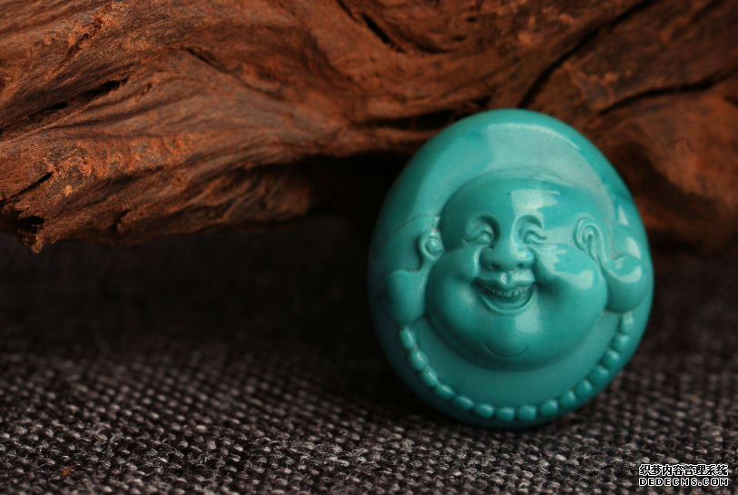 ��������ʯ����ɫ����䡢����ʯ֮������־�Ө����ɫ��һ��