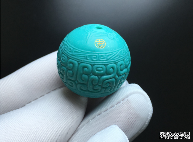 ��������ʯ����ɫ����䡢����ʯ֮������־�Ө����ɫ��һ��