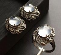 <b> �����������Ĳ�Ʒ�ḻ����</b>