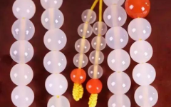 <b>���Ϻ�ɫ�����������</b>