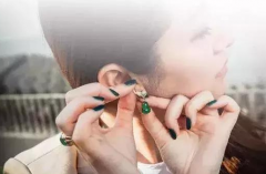 <b>��������ô�죿�ܶ��˶������ˣ�</b>