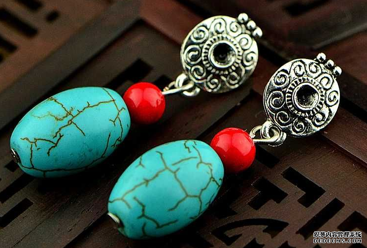  1.��ɫ ��˵����ʯ�������и�����