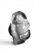 �ʱ��γɵ�һ����֬��ʯ