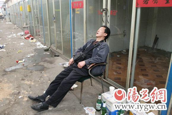 西安古玩城已变空城,商家难以维持生计!古玩未来